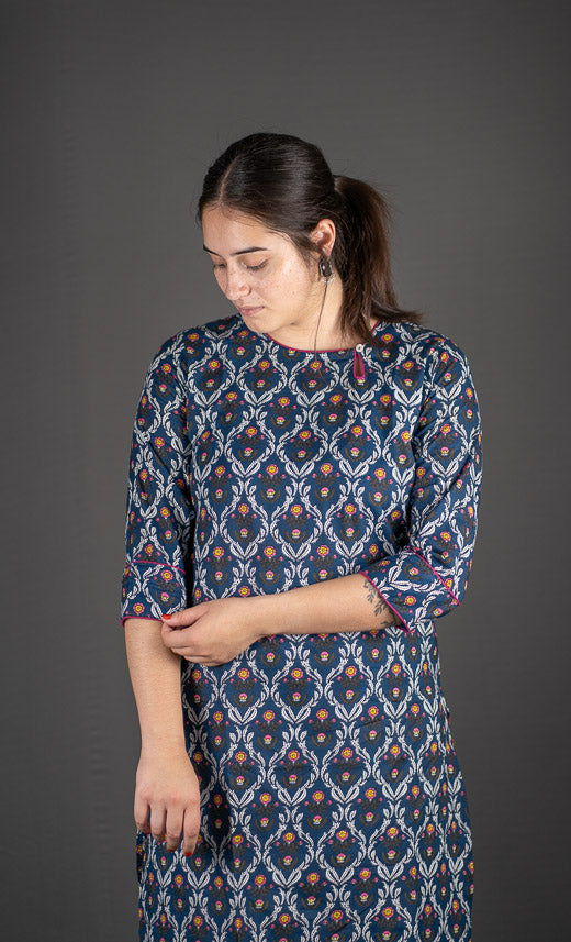 Floral Print Straight Kurta with Loop